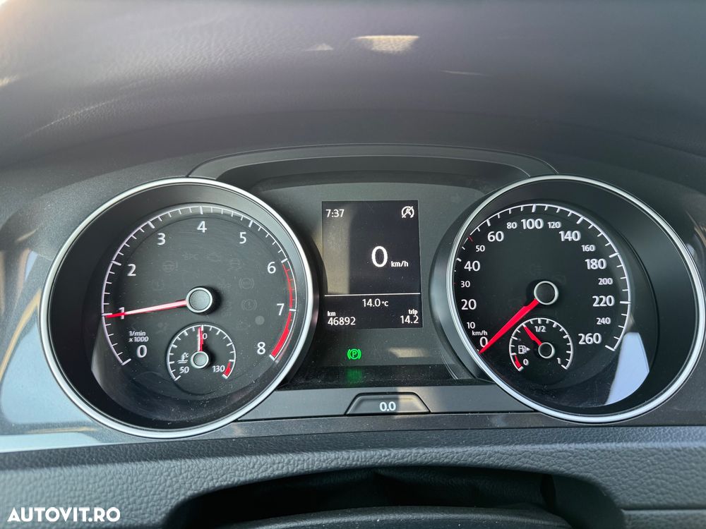 Volkswagen Golf - 8
