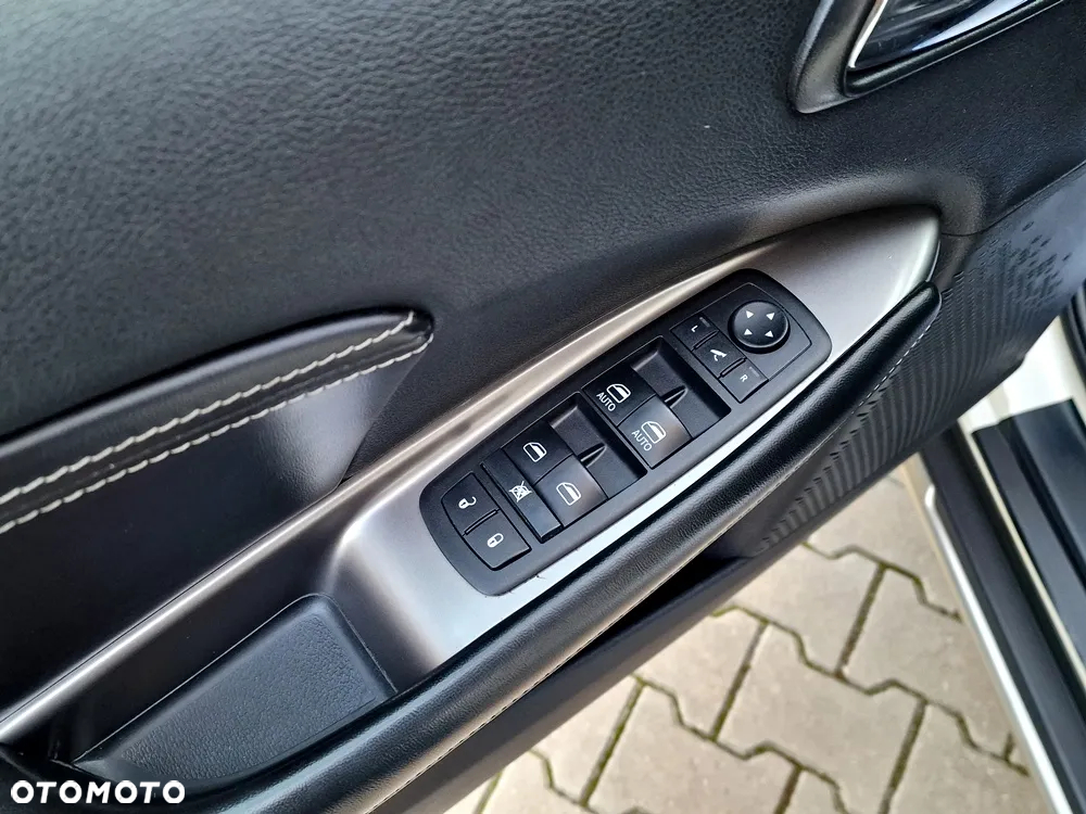 Fiat Freemont 2.0 Multijet 16V DPF Automatik Allrad Cross - 16