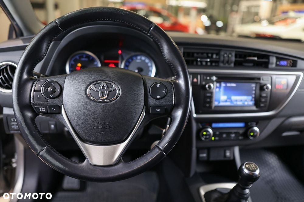 Toyota Auris - 15