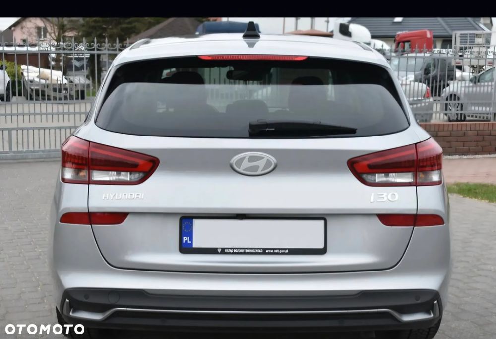 Hyundai i30 1.5 T-GDI 48V Smart - 9