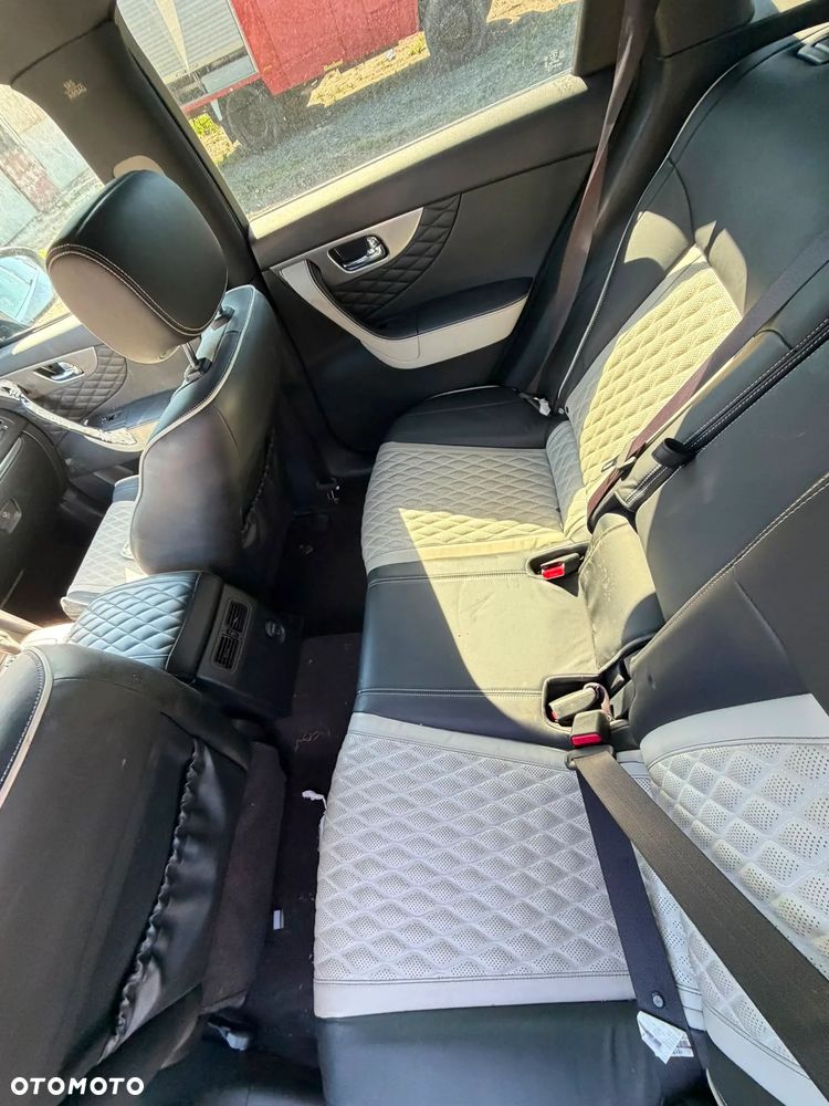 Infiniti Q70 3.7 Sport Tech - 11
