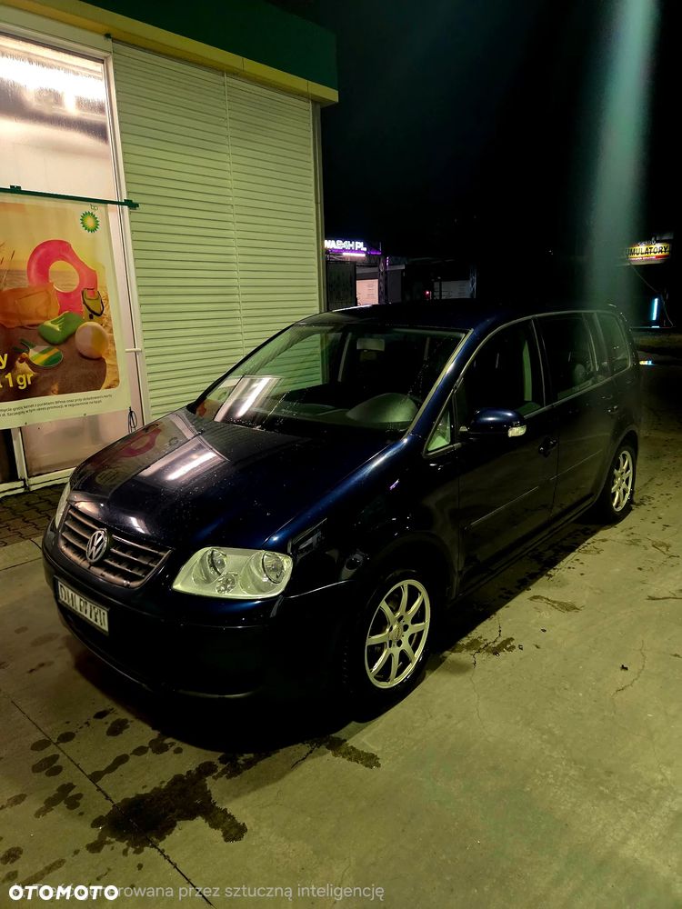 Volkswagen Touran 1.6 FSI Trendline - 3