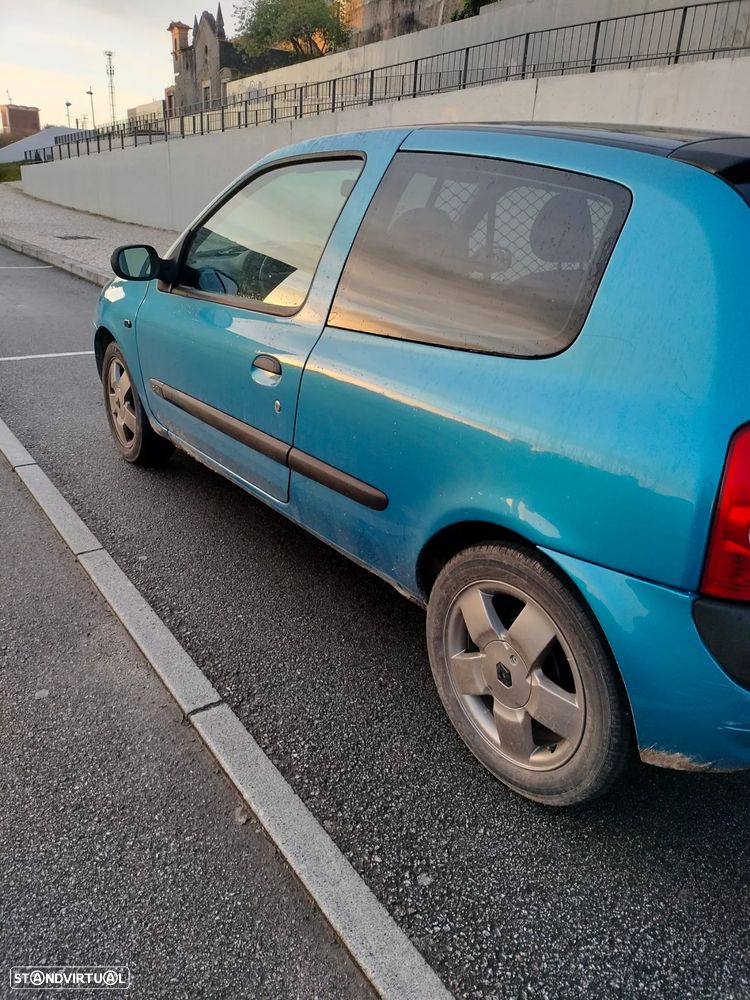 Renault Clio - 2