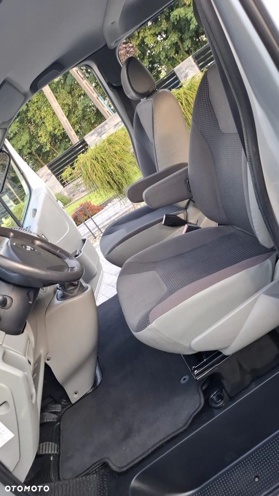 Opel VIVARO - 17