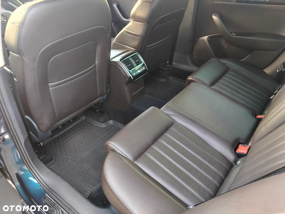 Skoda Superb 2.0 TDI L&K - 18