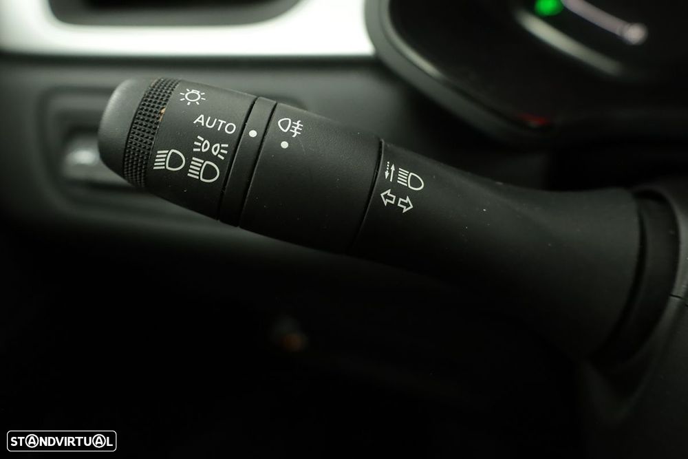 Renault Captur 1.0 TCe Techno Bi-Fuel - 17