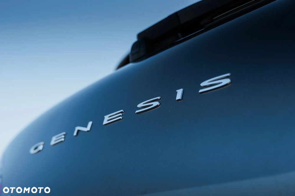 Genesis G70 2.0T Plus AWD 8AT Sport - 15