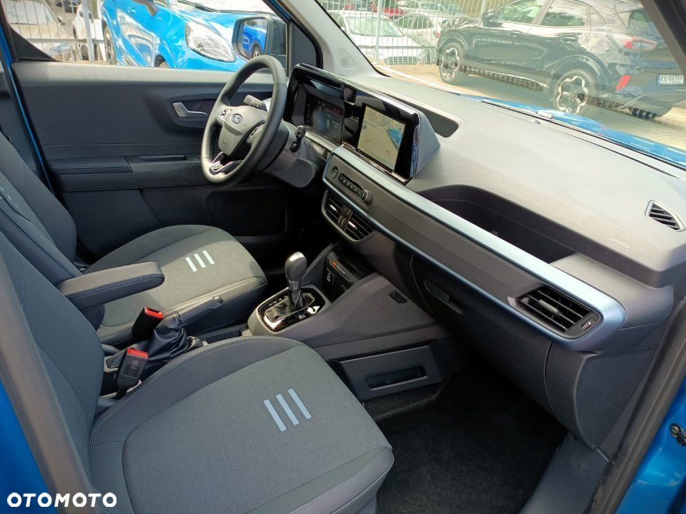 Ford Tourneo Courier - 17