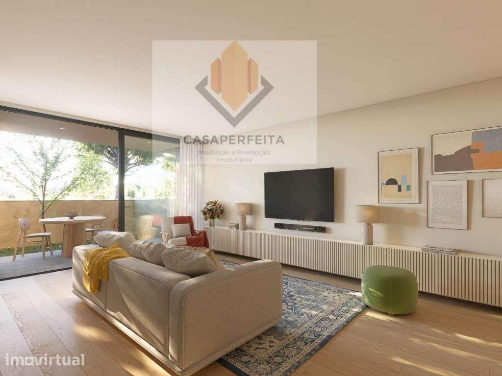 Apartamento T1 com Piscina, Varanda e Lugar de Garagem - Valadares - Grande imagem: 3/11