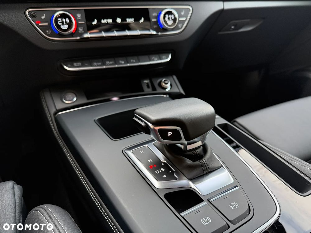 Audi Q5 Sportback 40 TDI quattro S tronic S line - 24