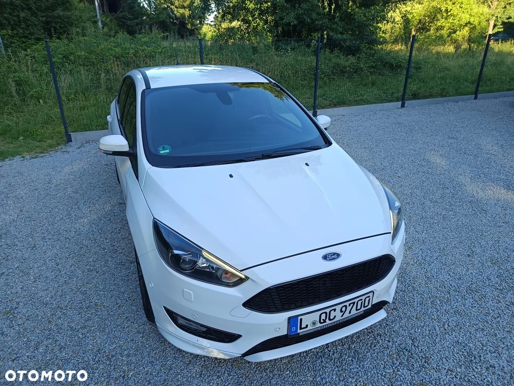 Ford Focus 1.0 EcoBoost Start-Stopp-System ST-LINE - 27