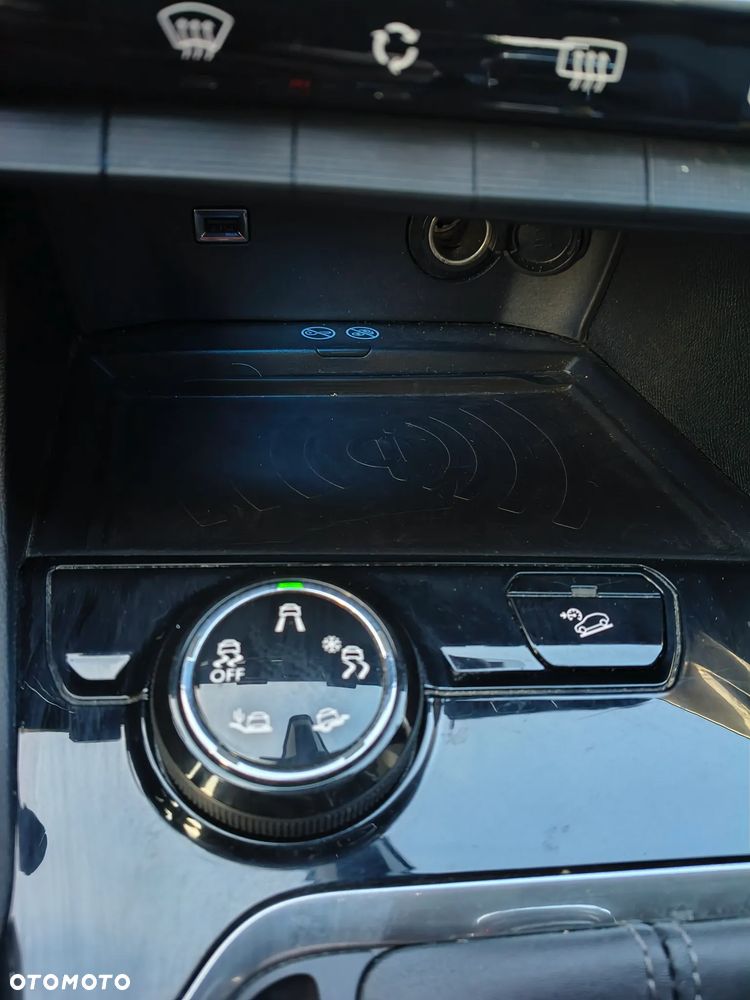 Peugeot 3008 - 24