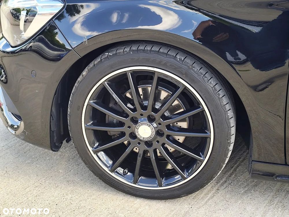 Mercedes-Benz CLA 200 7G-DCT AMG Line - 12
