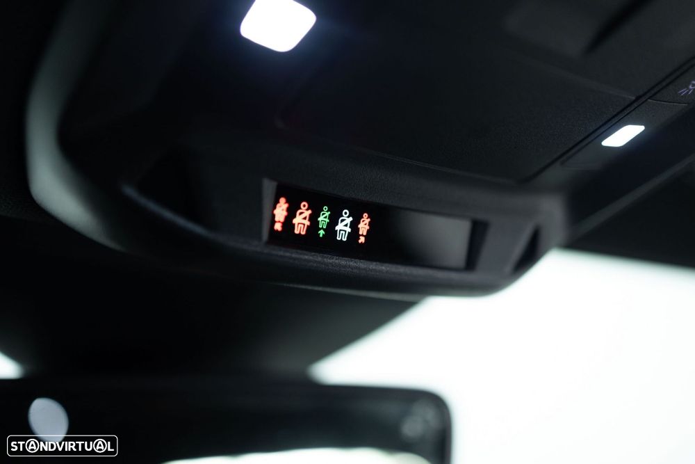 Peugeot 308 1.6 Hybrid GT e-EAT8 - 20