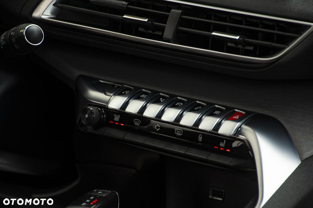 Peugeot 3008 - 17