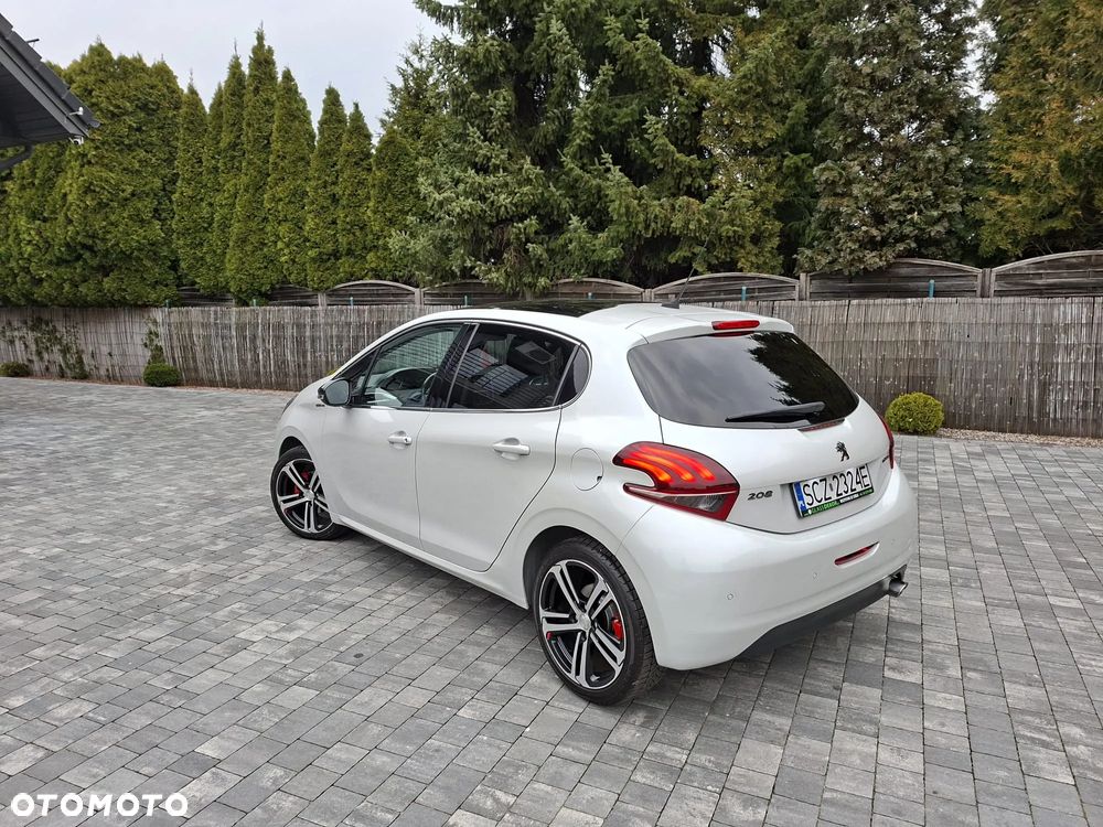 Peugeot 208 - 6