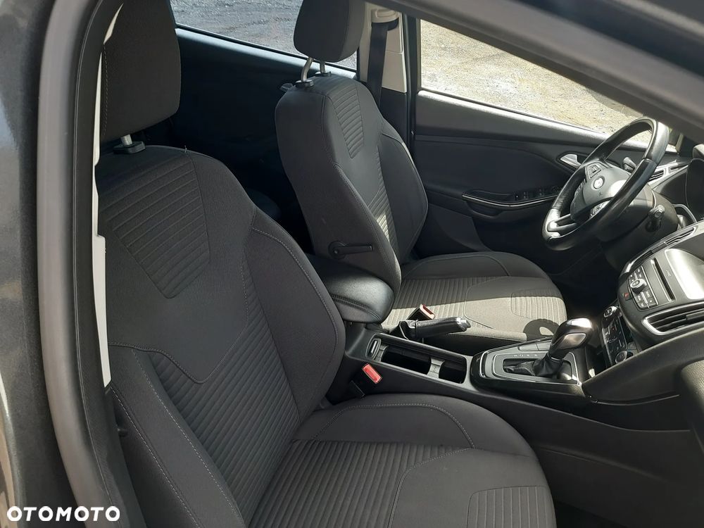 Ford Focus 1.5 EcoBoost Gold X ASS PowerShift - 11