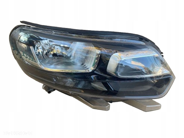 Citroen Jumpy Iii Prawa Przednia Lampa Europa