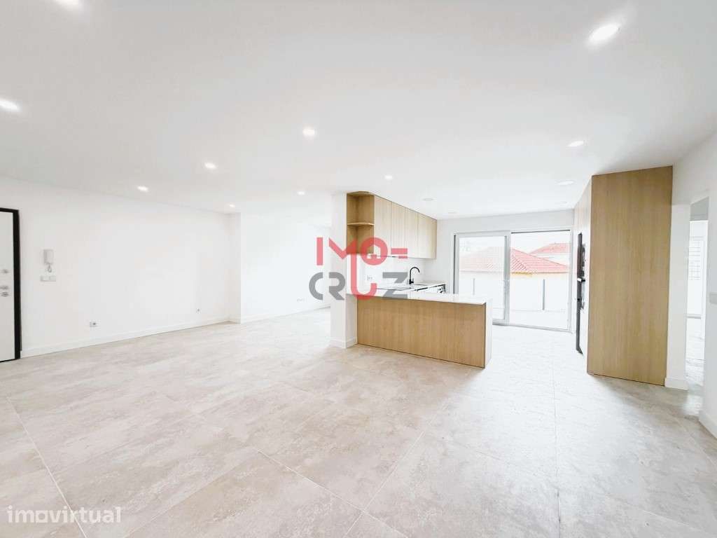 Apartamento T2 Moderno com Suíte, Elevador e 2 Lugares de Garagem F... - Grande imagem: 4/20