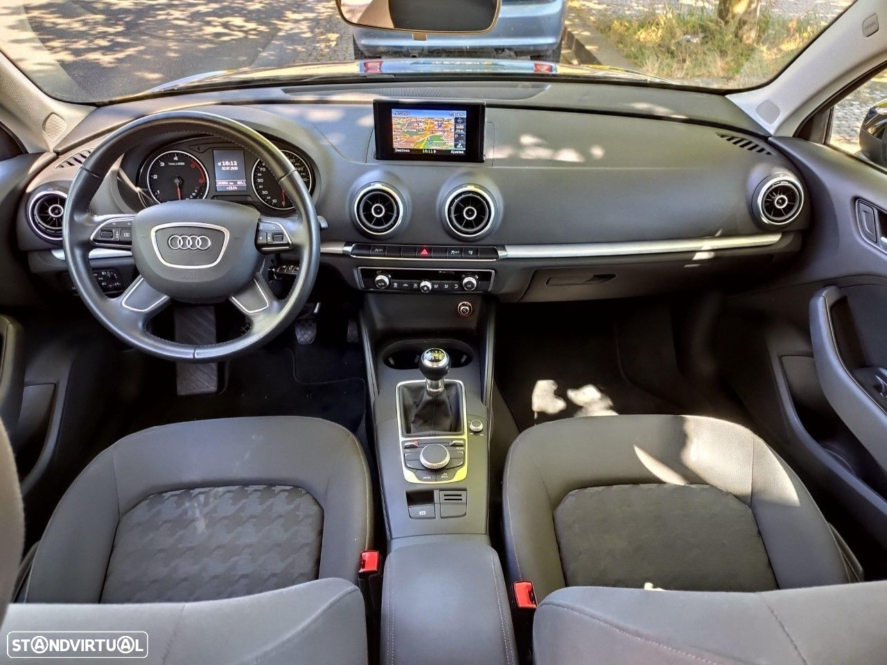 Audi A3 Sportback 1.6 TDI Attraction - 6