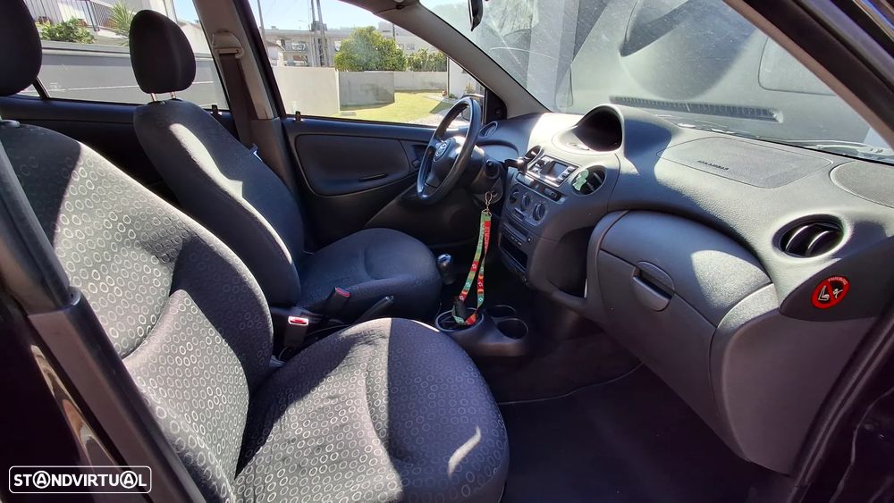 Toyota Yaris - 6