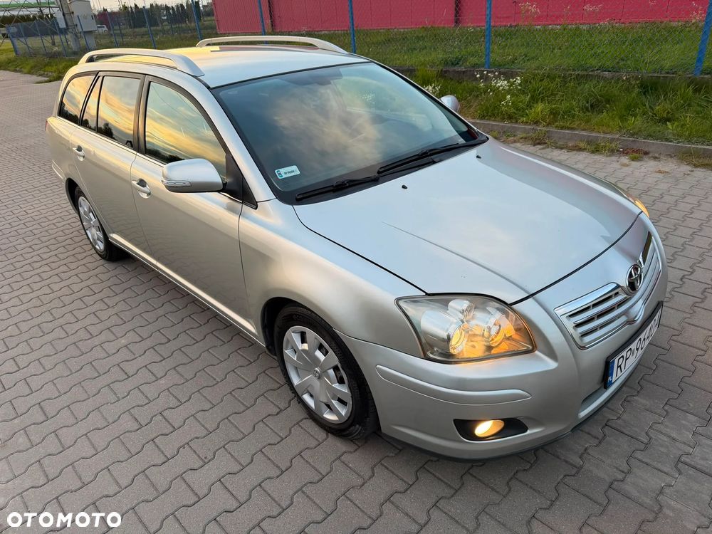 Toyota Avensis 2.0 D-4D Premium - 14