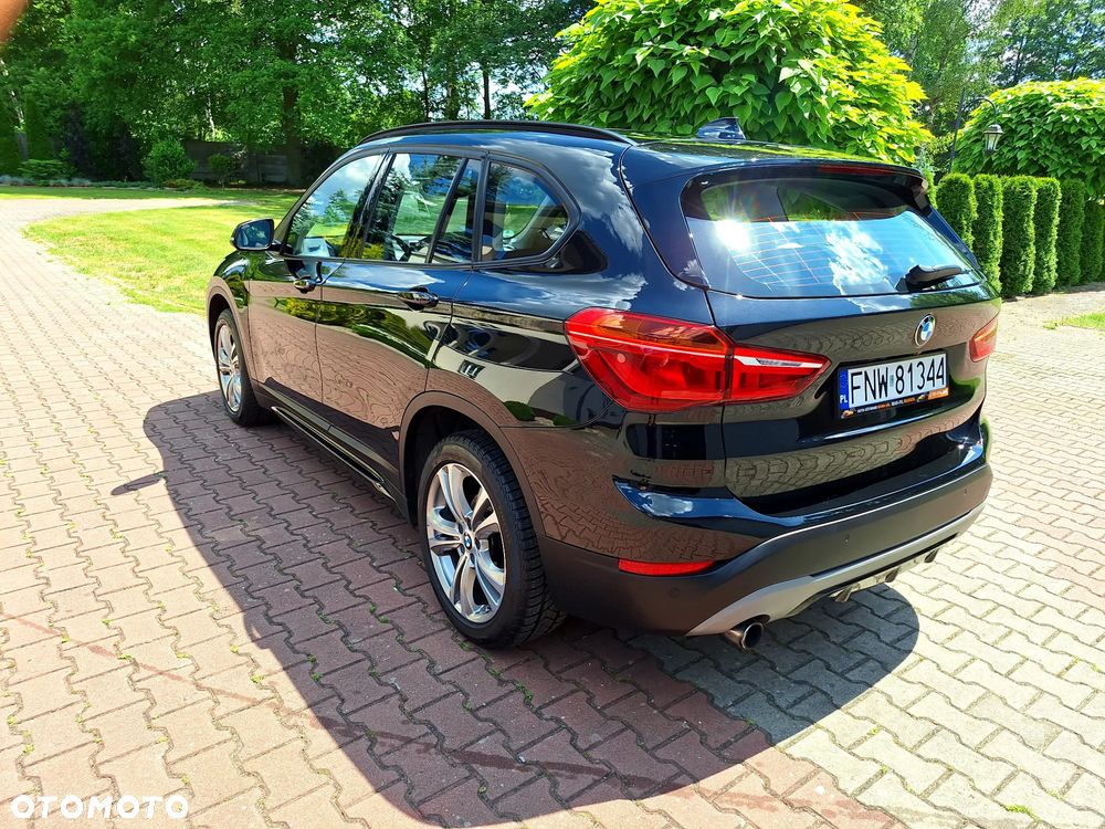 BMW X1 xDrive18d Sport Line - 6