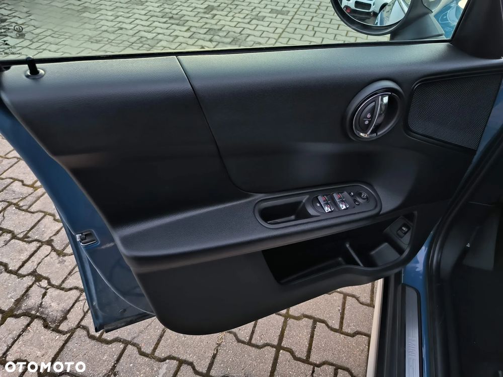 MINI Countryman One Blackyard - 22