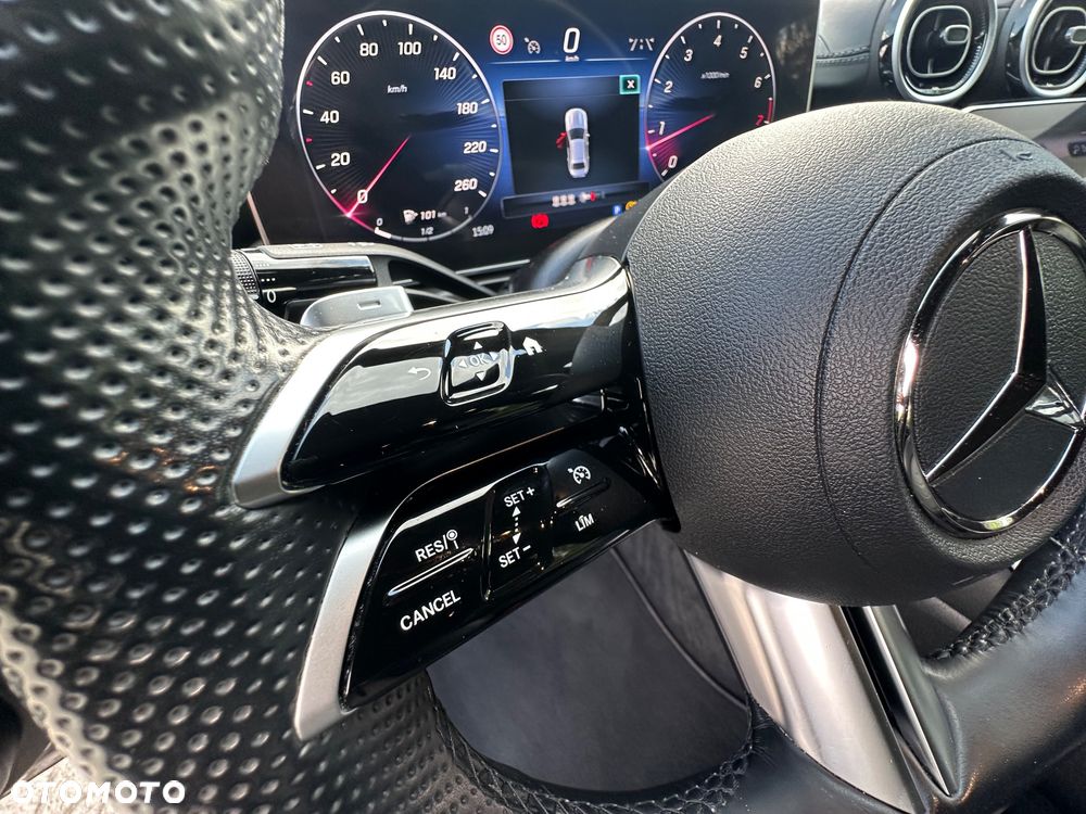 Mercedes-Benz Klasa C 180 9G-TRONIC AMG Line - 28