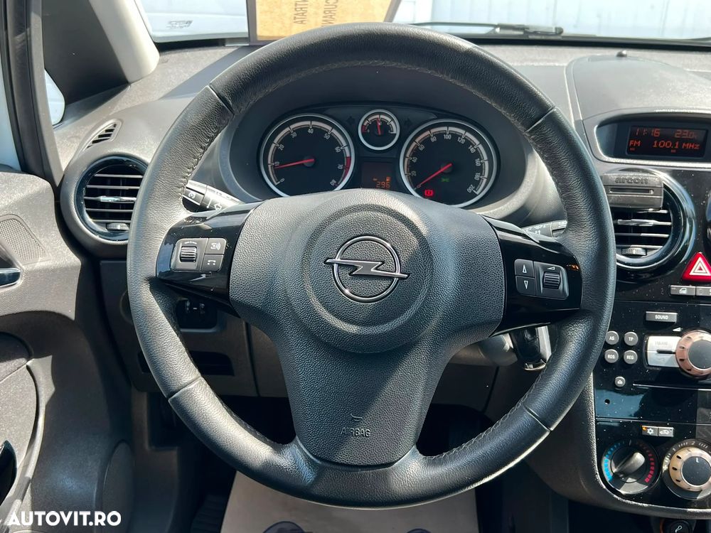 Opel Corsa 1.4 Cosmo - 24