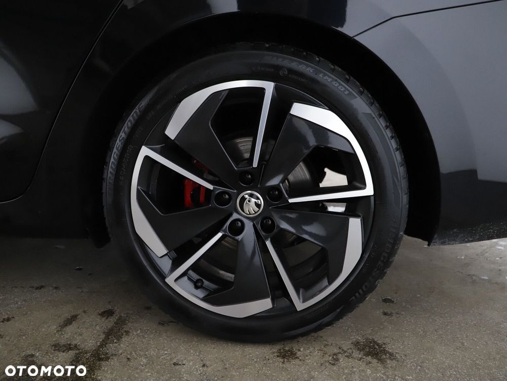 Skoda Octavia 2.0 TDI RS DSG - 30
