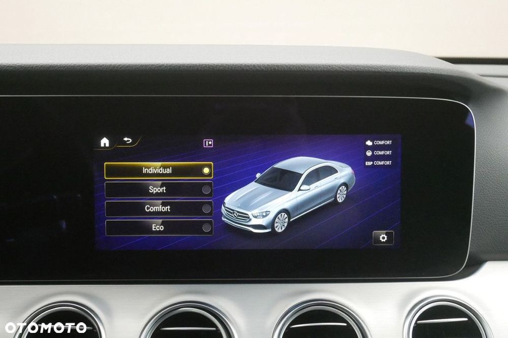 Mercedes-Benz Klasa E - 26