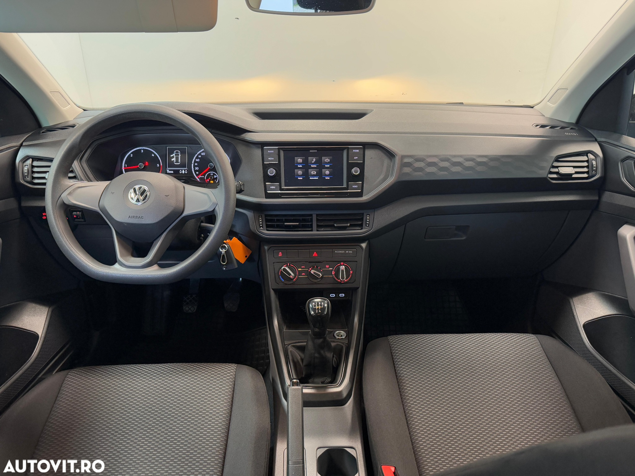 Volkswagen T-Cross 1.6 TDI Base - 19
