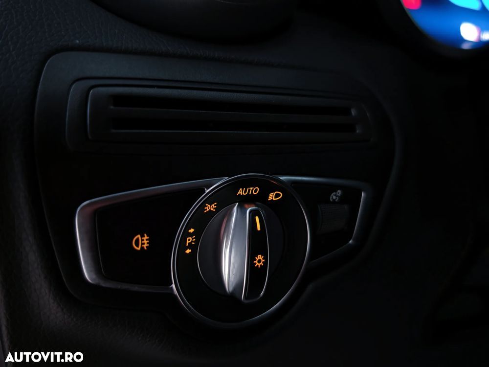 Mercedes-Benz GLC 300 de 4Matic 9G-TRONIC - 22