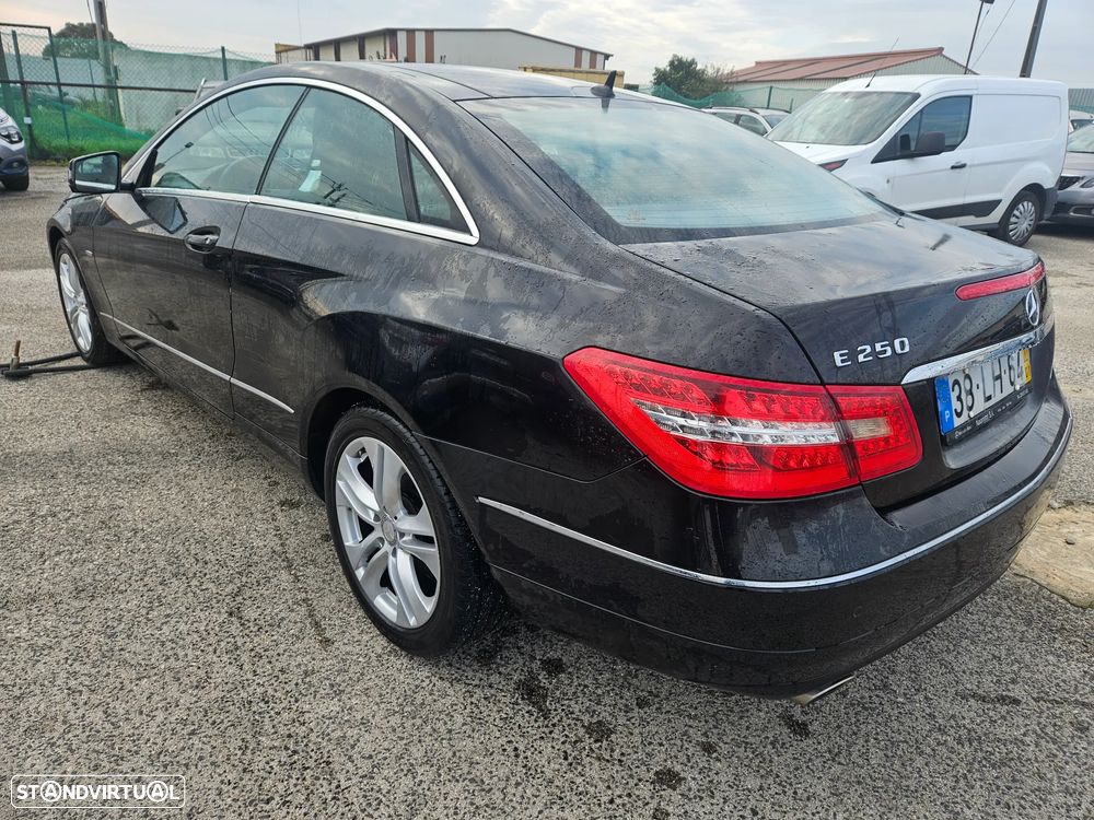Mercedes-Benz E 250 CDi Avantgarde BlueEfficiency Auto - 11