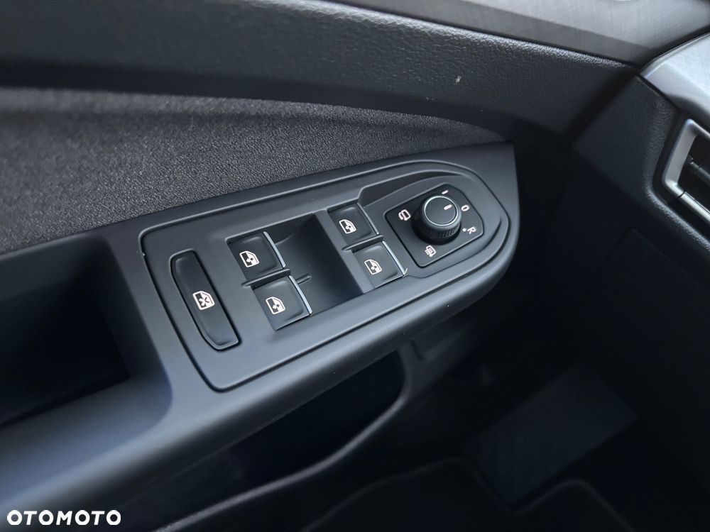 Volkswagen Golf Variant 2.0 TDI SCR DSG Active - 22