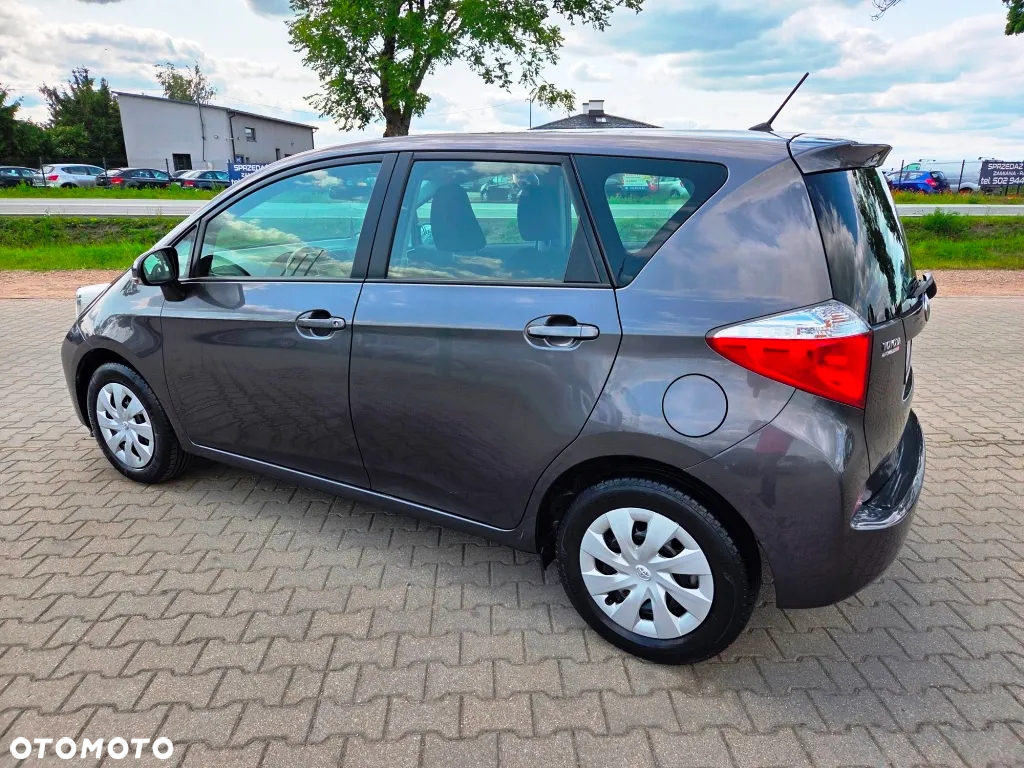 Toyota Verso S 1.33 Premium - 15