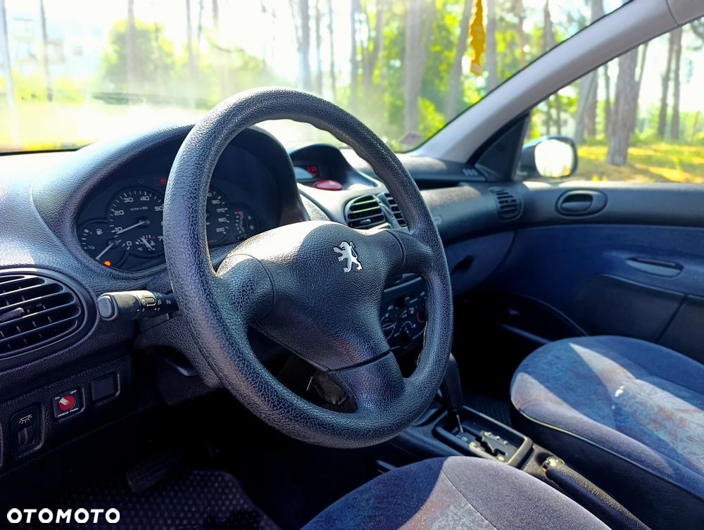 Peugeot 206 75 Automatik Premium - 11