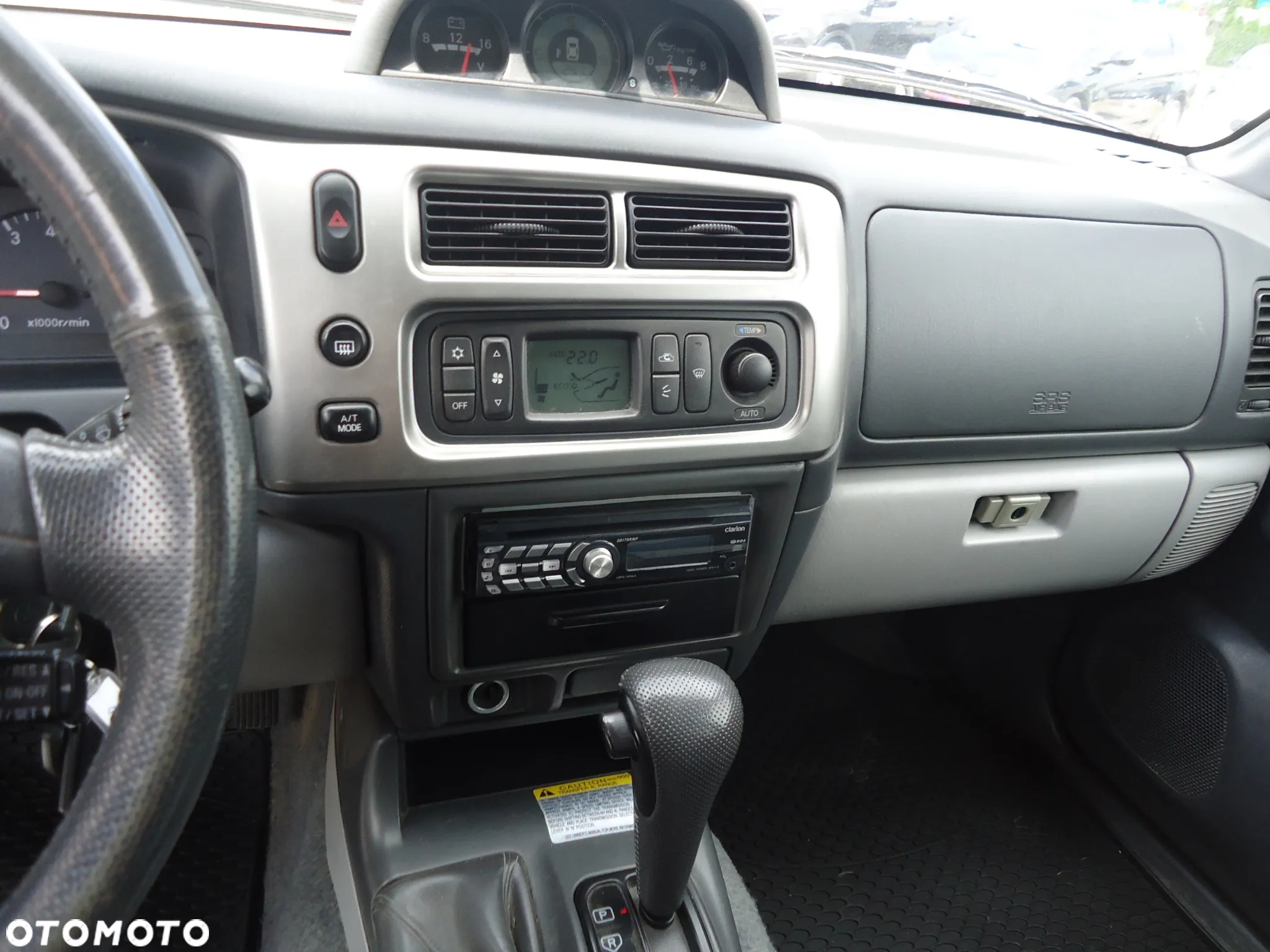 Mitsubishi Pajero Sport - 8