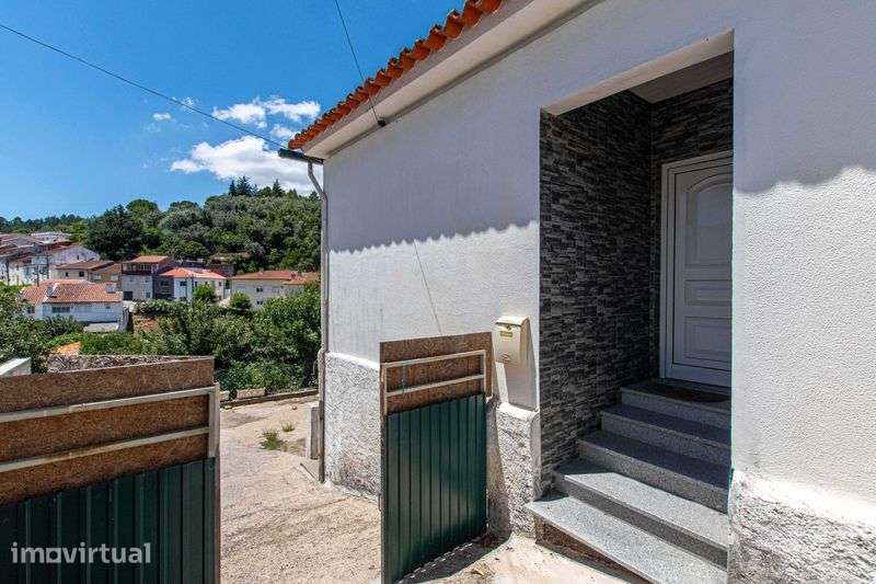 Vende-se moradia T2 em Eiras - Coimbra - Grande imagem: 3/12