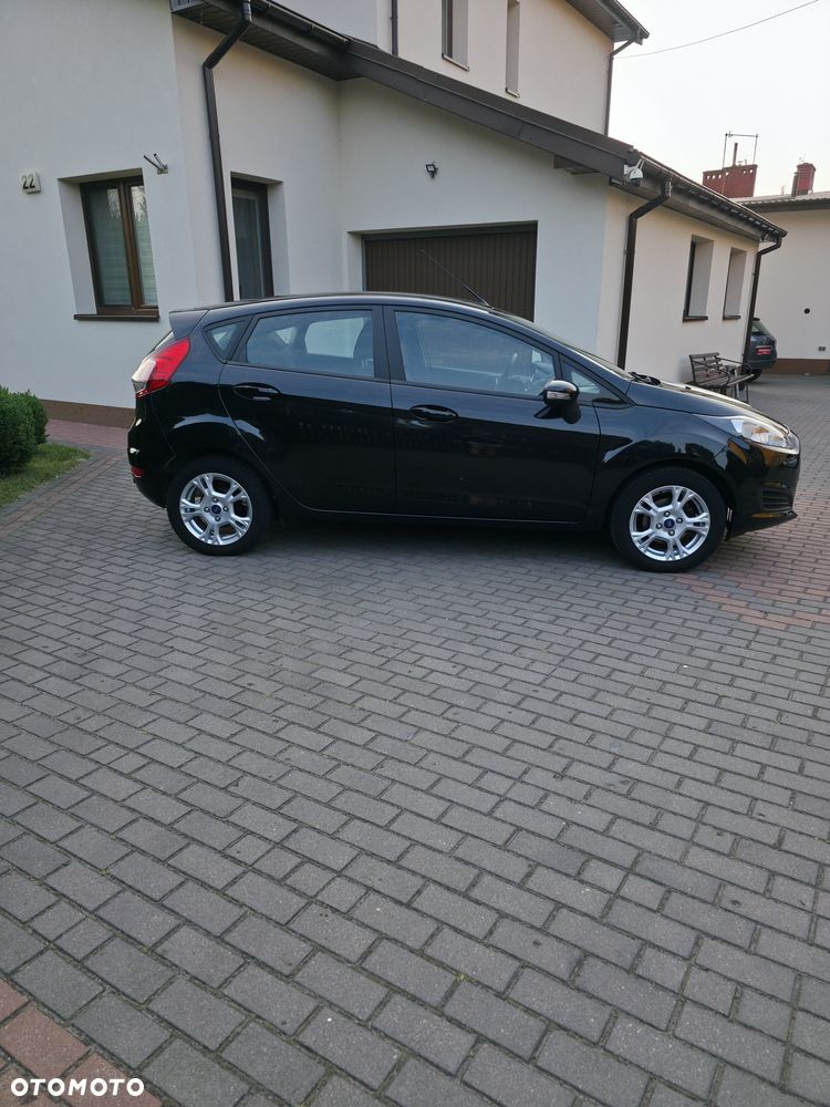 Ford Fiesta 1.0 Champions Edition - 6