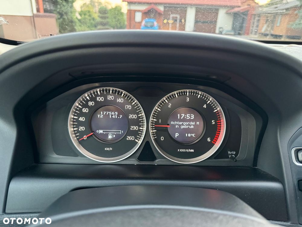 Volvo XC 60 D4 Geartronic Momentum - 21