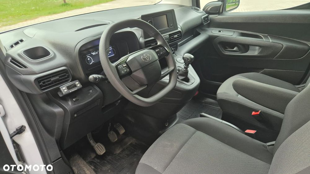 Toyota Proace City - 12