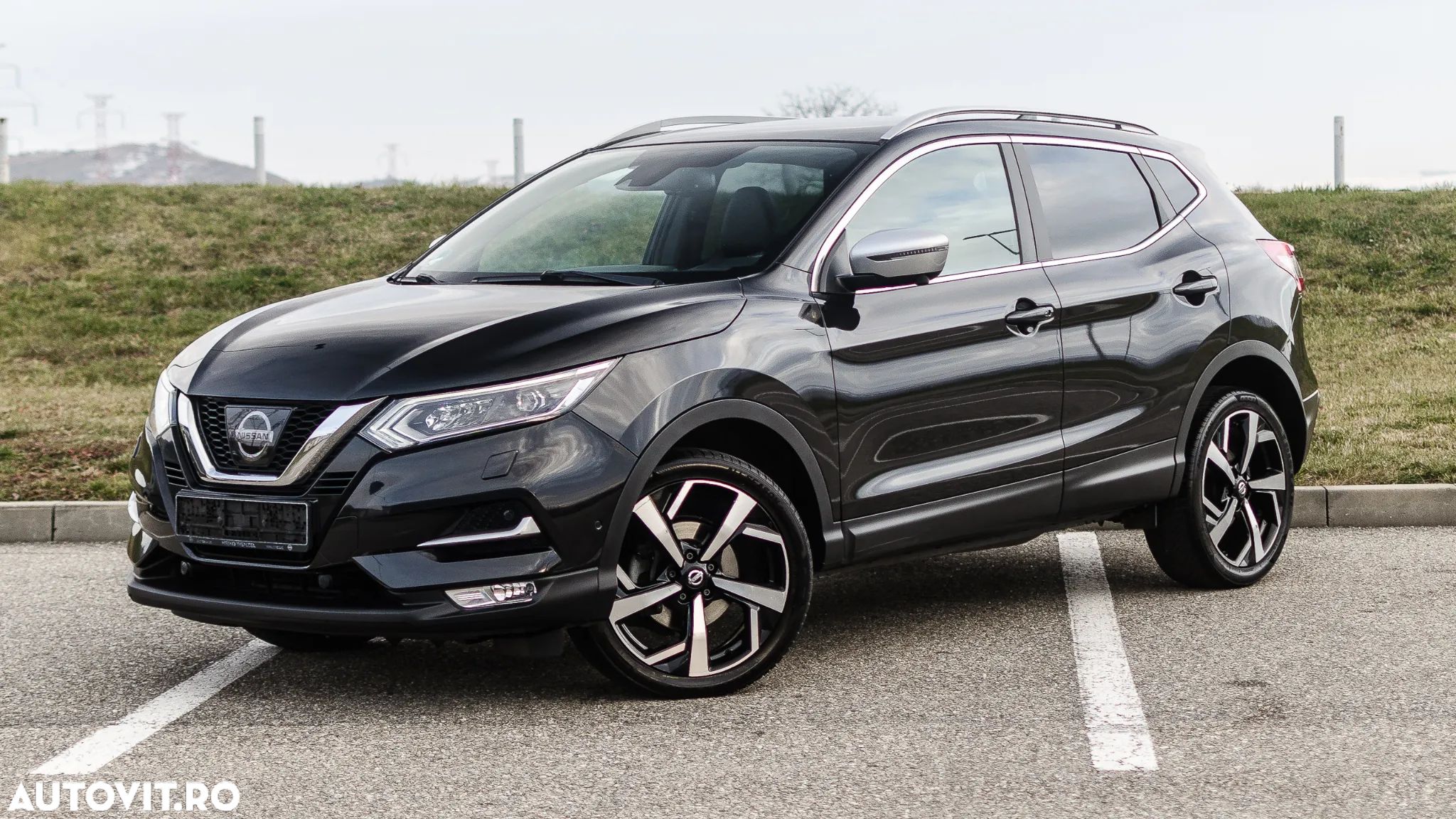 Nissan Qashqai 1.6 DCI Xtronic TEKNA+ - 1