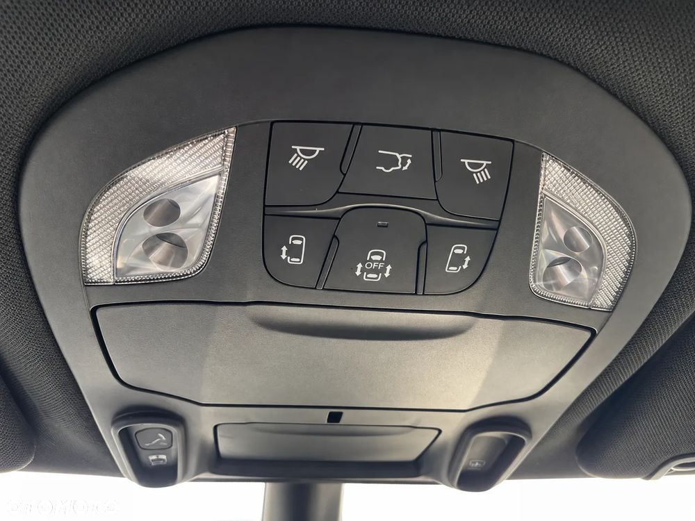 Chrysler Pacifica - 17
