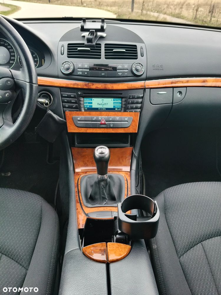 Mercedes-Benz Klasa E 200 Kompressor Elegance - 38