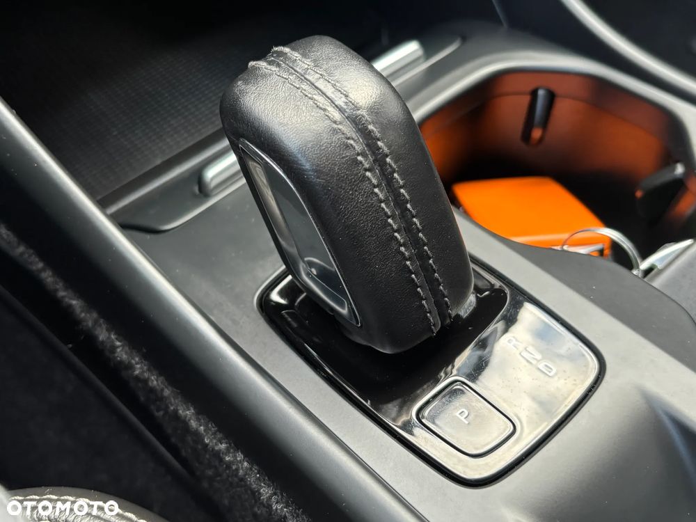 Volvo XC 40 B4 B Geartronic Momentum Pro - 31