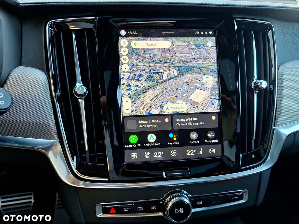 Volvo V90 T8 AWD Plug-In Hybrid R-Design - 35