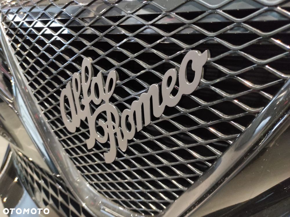 Alfa Romeo Junior 1.2 mHEV Ti eDCT - 6