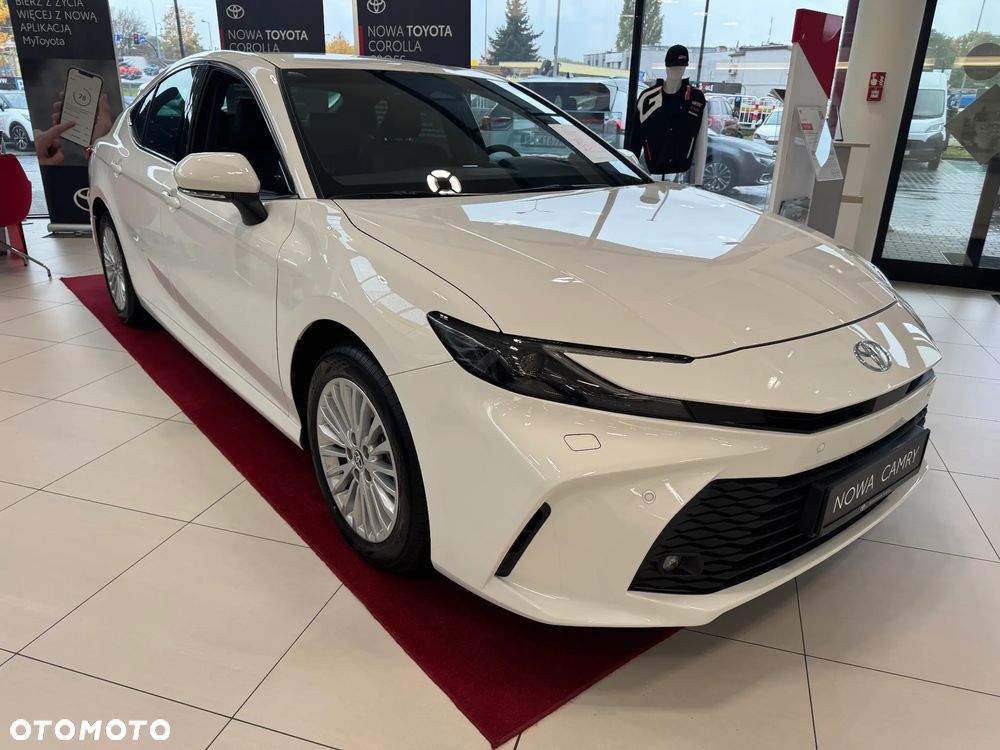 Toyota Camry 2.5 Hybrid Dynamic Force Comfort e-CVT - 1